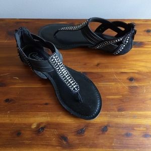 Candie's black thong sandals sz 6.5